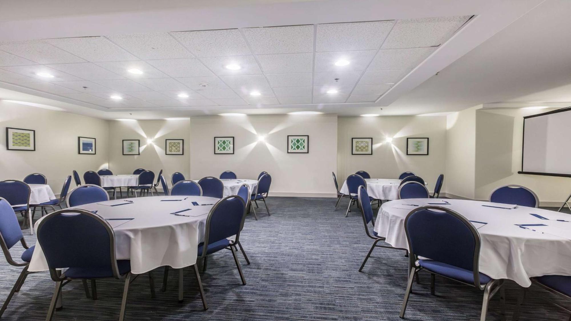 Holiday Inn Express & Suites-Regina-South By Ihg Exterior foto