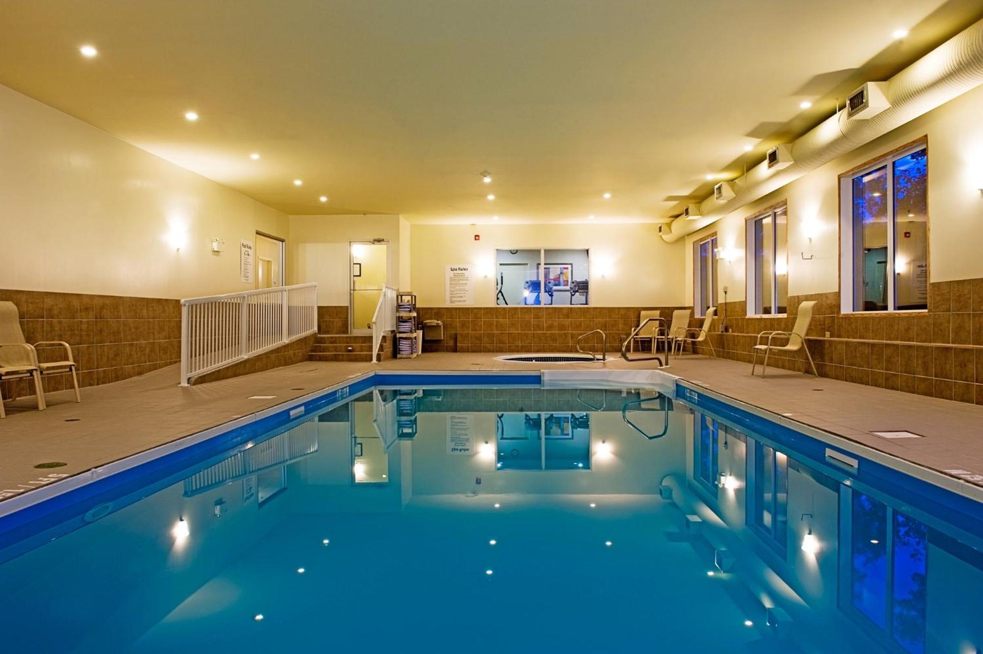 Holiday Inn Express & Suites-Regina-South By Ihg Exterior foto